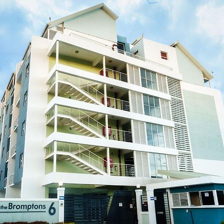 Choose To Be Happy At Brompton Estates - One And Two Bedroom With Pool Kingston Kültér fotó